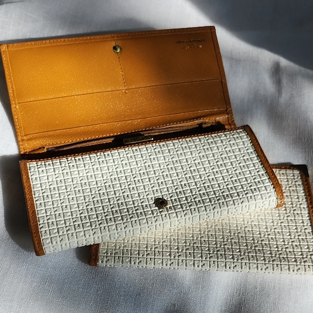 White Woven-Texture Women's Wallet Set with Tan Trim